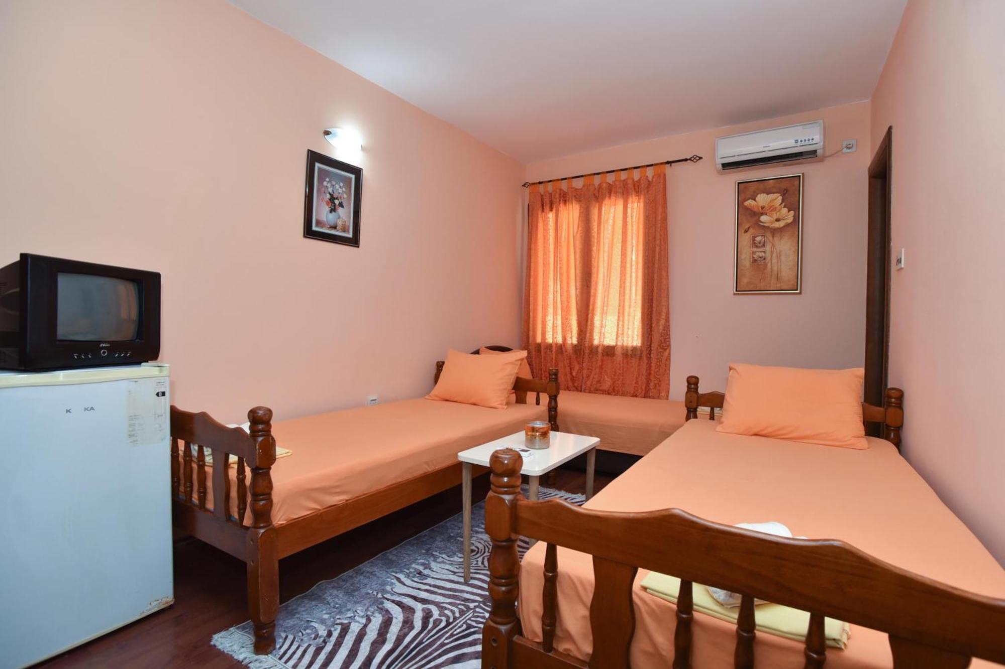 Apartments Vukotić Petrovac Zewnętrze zdjęcie