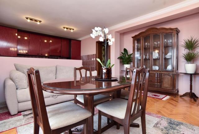 Apartments Vukotić Petrovac Zewnętrze zdjęcie