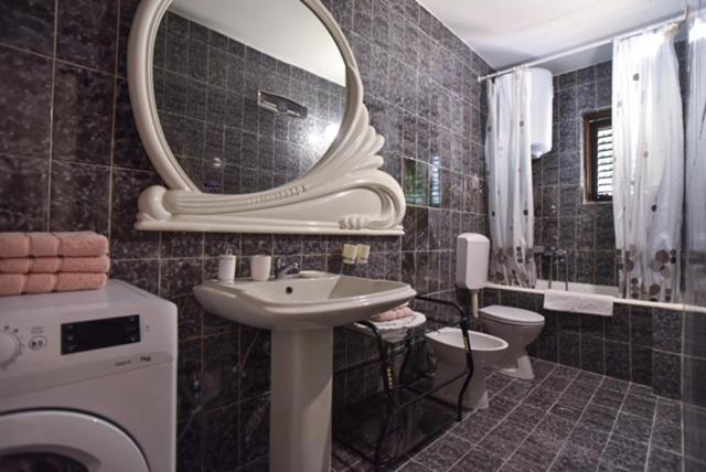 Apartments Vukotić Petrovac Zewnętrze zdjęcie